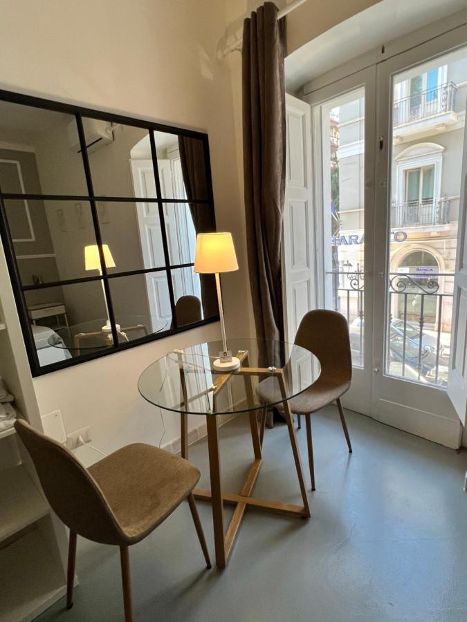 Palazzo Berardi Bed & Breakfast Taranto Bagian luar foto